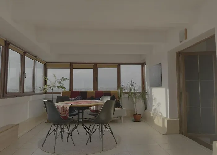 Panoramic Near Cismigiu アパート